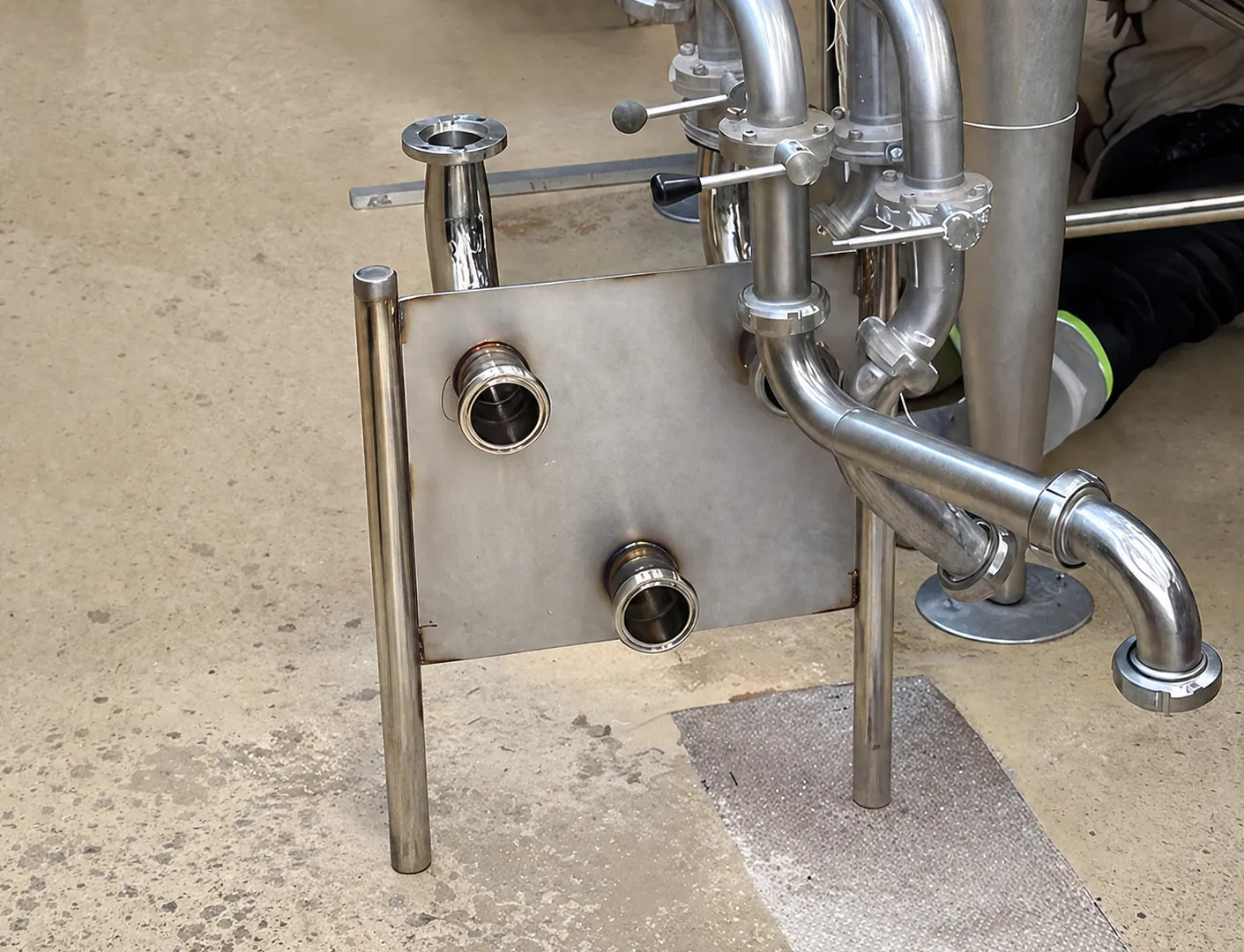 Fabricação e Instalação de Plataformas e Encabinamentos